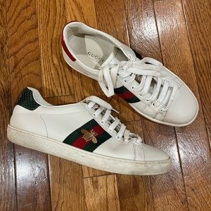 GUCCI women’s ace sneakers with bees